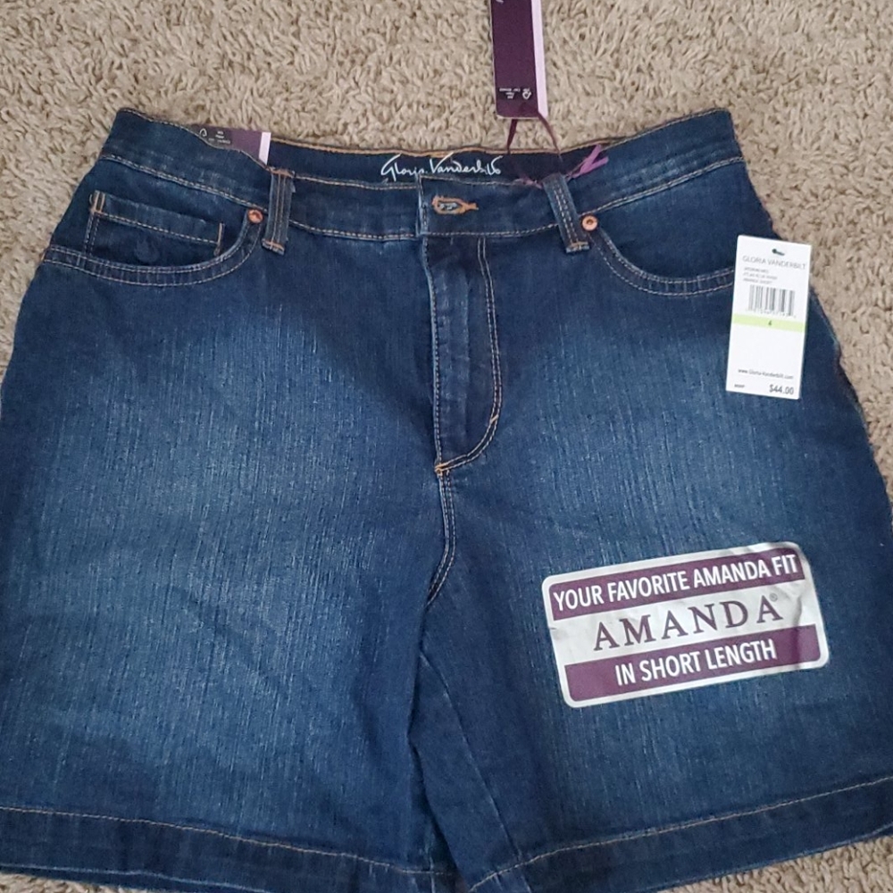 Gloria Vanderbilt shorts